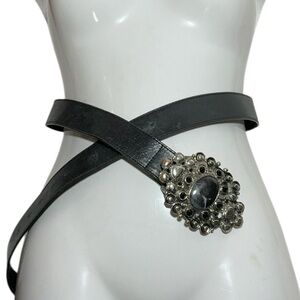 Elegant Leather Belt Unique Silver Buckle